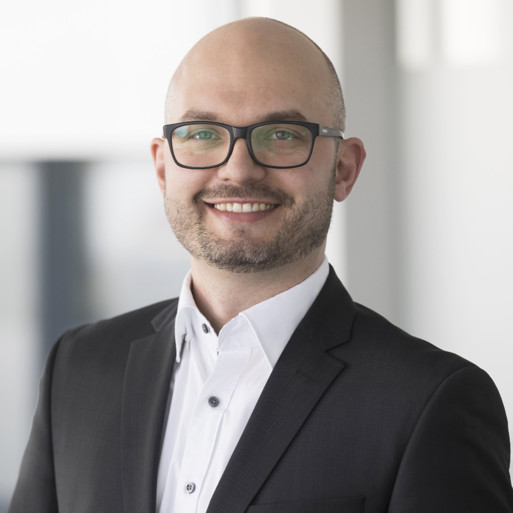 Dr.  Timo Hammer