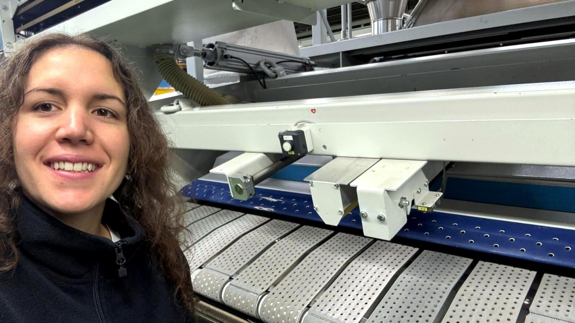 Andrea Sanchez Murcia (27), Abteilungsleiterin und stellvertretende Produktionsleiterin bei der Fix AG in Liechtenstein (Quelle: Fix AG)