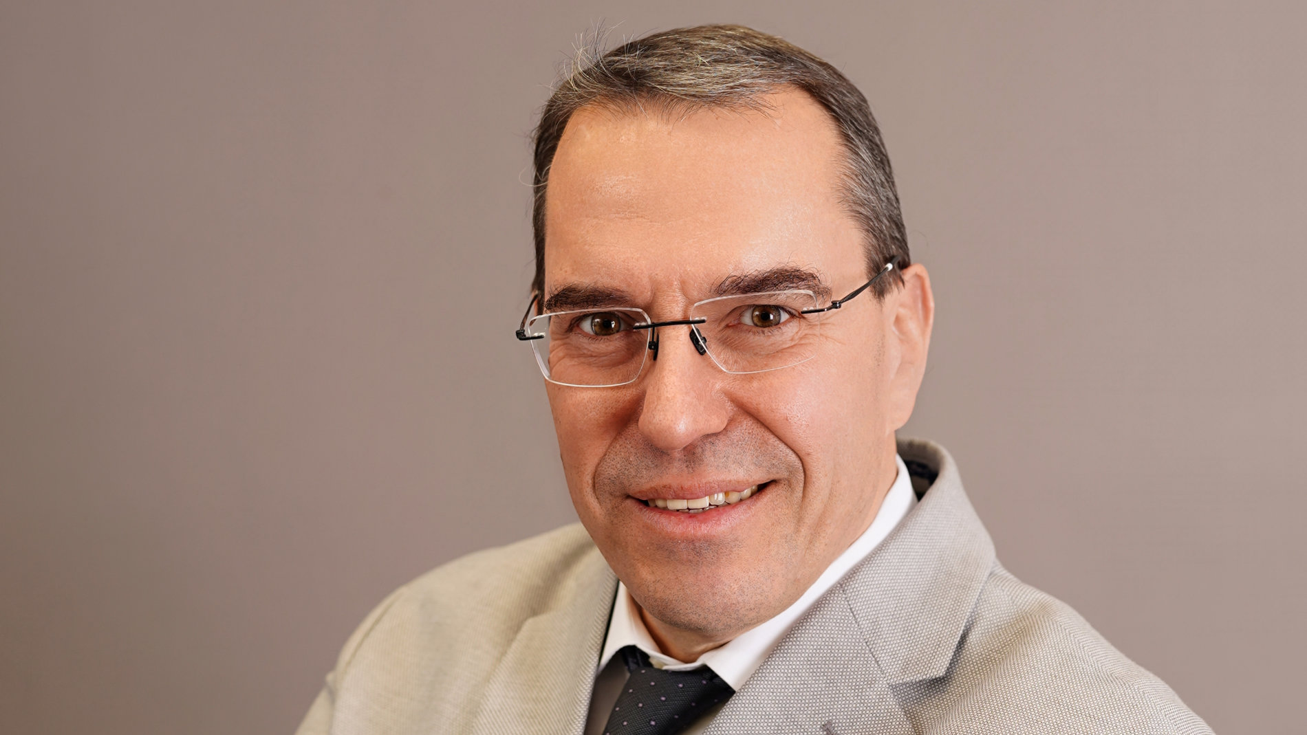 Dr Thomas Neyers